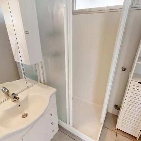 Climatise Avec Terrasse Face Mer, Wifi Inclus - Fr-1-196-346 * Menton